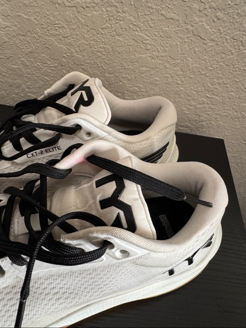 TYR CXT-2 Elite carbon. Wonen’s 9/ Men’s 7.5. White/Gum - Picture 5 of 8